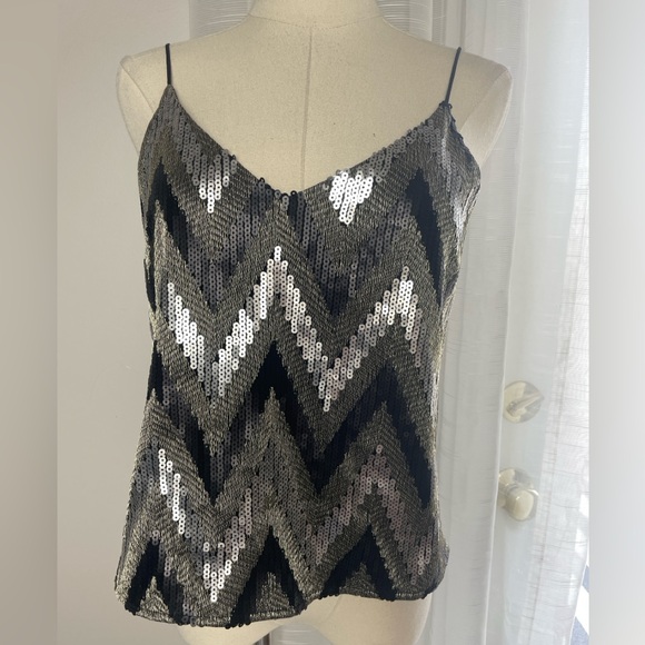 ASTR Revolve Metallic Sequin Spaghetti Straps Camisole Tank Top Size Small - Picture 2 of 8